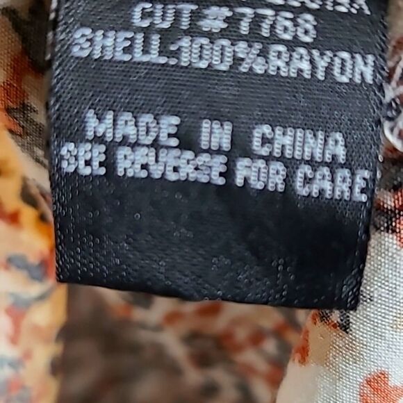 Velvet 🤍 Heart White, Rust & Black Buttondown Print Shirt, Size 1X - Picture 7 of 7